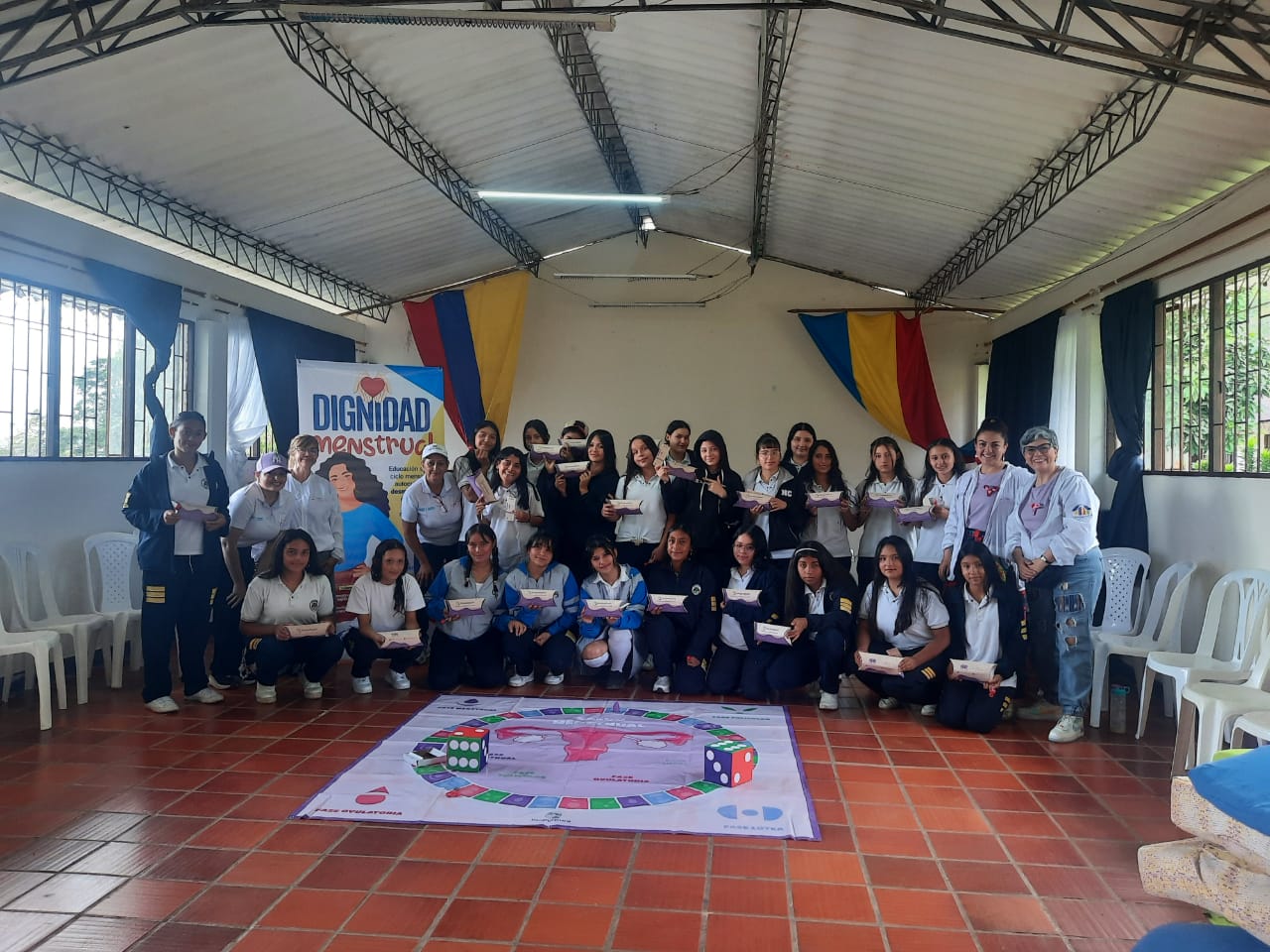 Segunda portada de la Fundación Puertas de Colores
